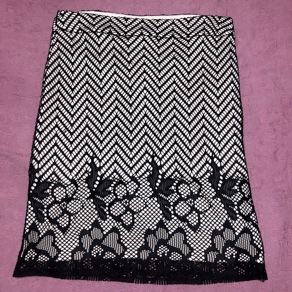 Cato Lace Skirt 🖤